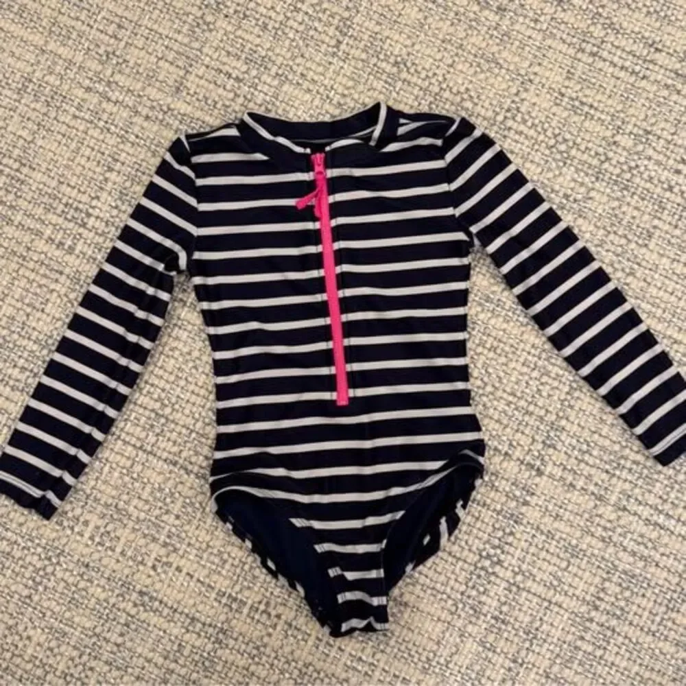 Gap kids one piece long sleeve bathing suit - size XS
